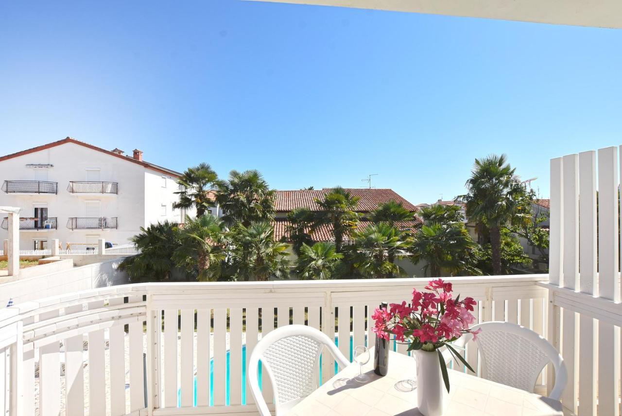 Apartments Vila Marinela Porec Exterior photo
