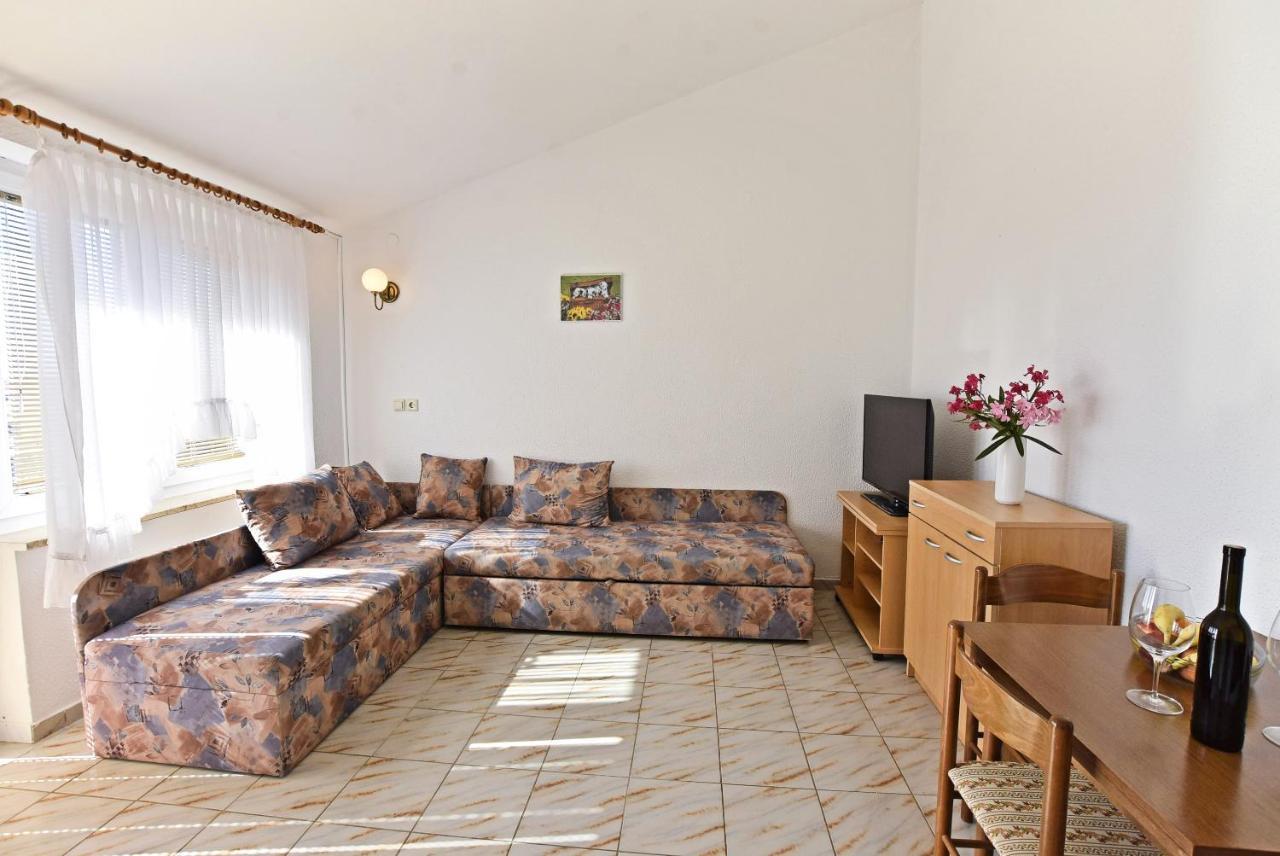 Apartments Vila Marinela Porec Exterior photo