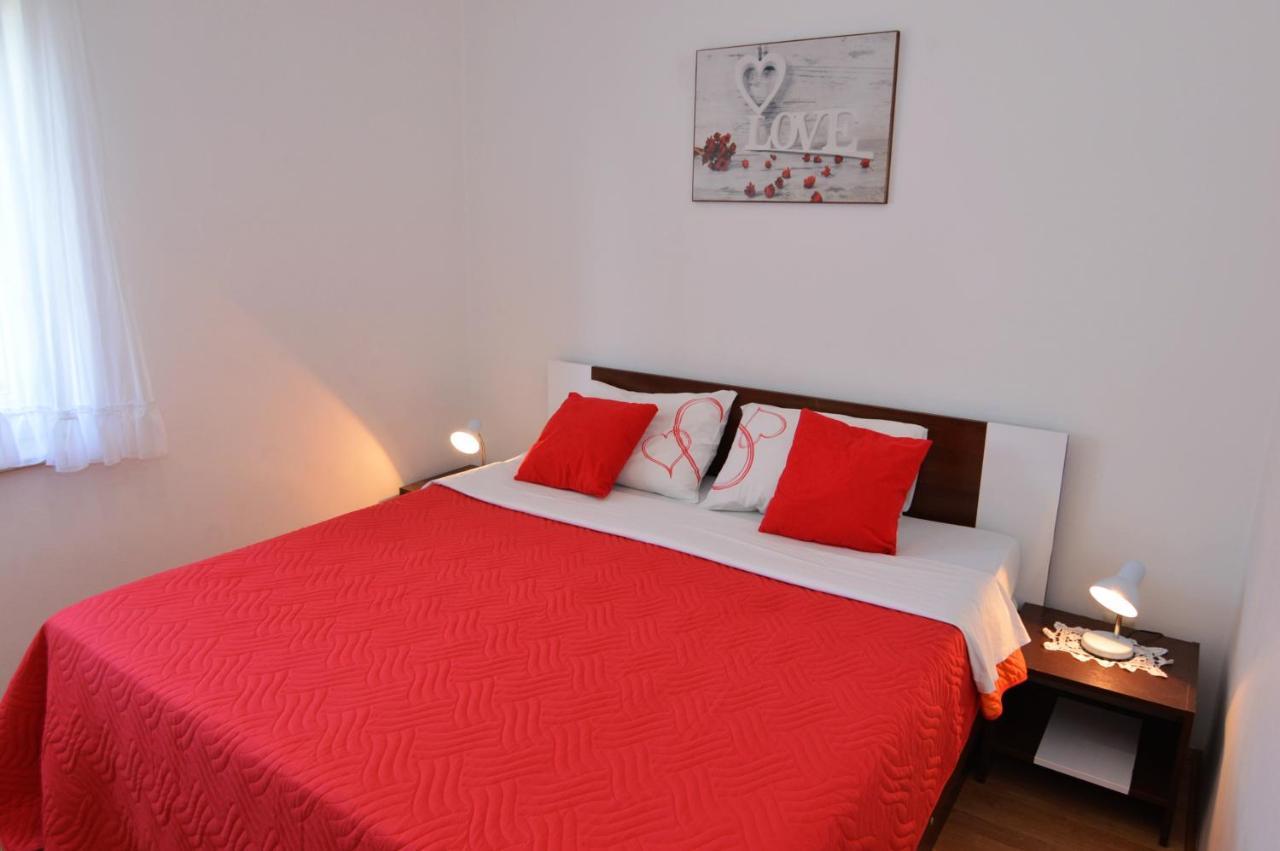 Apartments Vila Marinela Porec Exterior photo